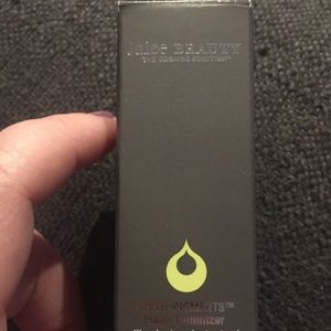 Juice Beauty luminizer